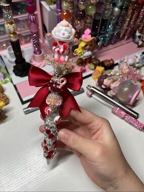 Skullpanda Holiday edition fancy beaded pen
